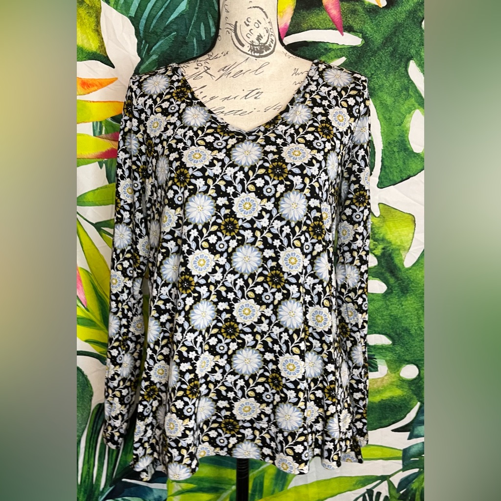 J. Jill M Pima Dark Blue White Green Ornate Floral Print Long Sleeve Casual Tee